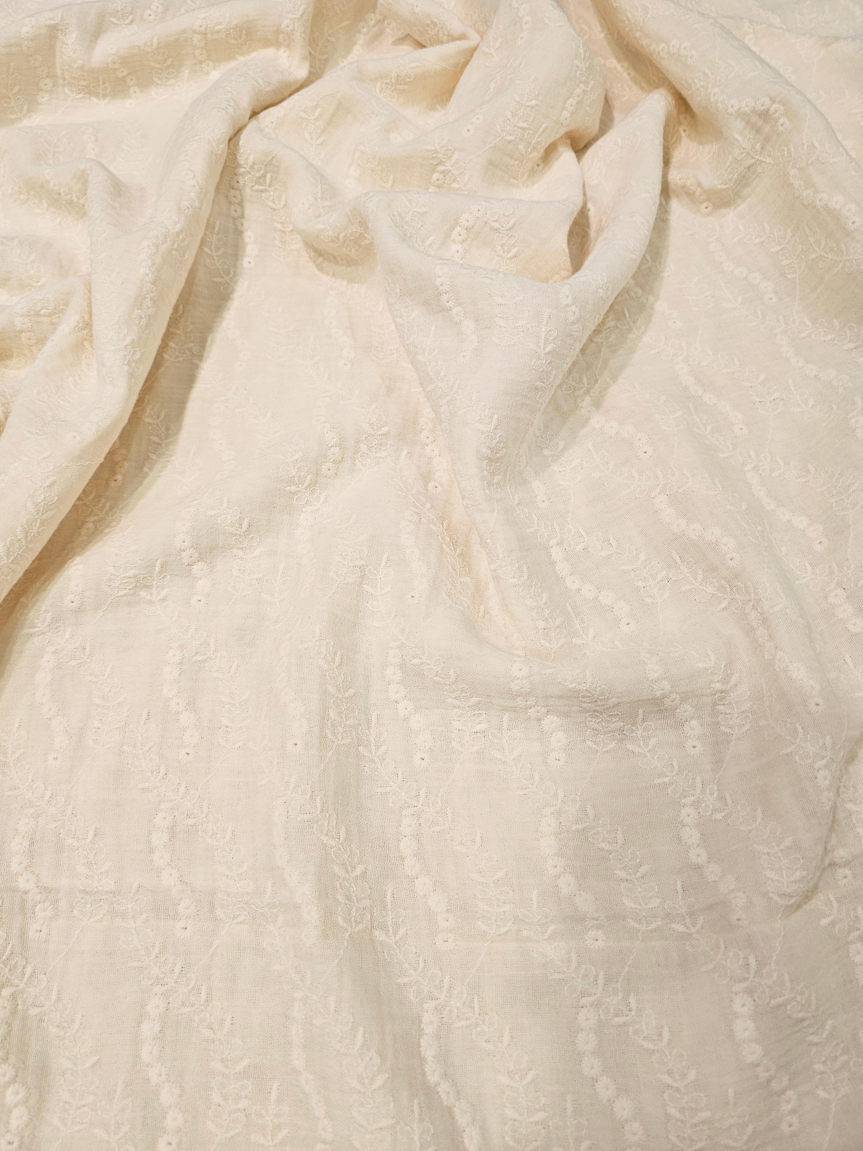 Double-Layer Muslin with Embroidered Bud Flower Frills