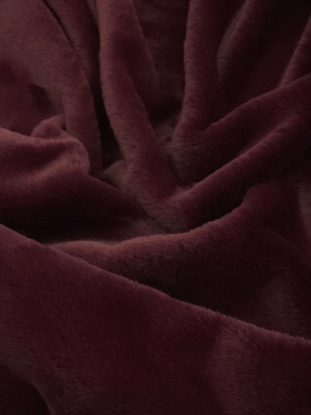 Softy Peluş Kumaş – yüksek dökümlü, Döşemelik, Kostüm, Yastık - Kırlent kılıfı için – Mürdüm