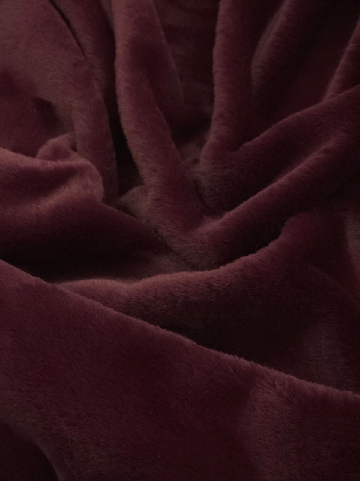 Softy Peluş Kumaş – yüksek dökümlü, Döşemelik, Kostüm, Yastık - Kırlent kılıfı için – Mürdüm