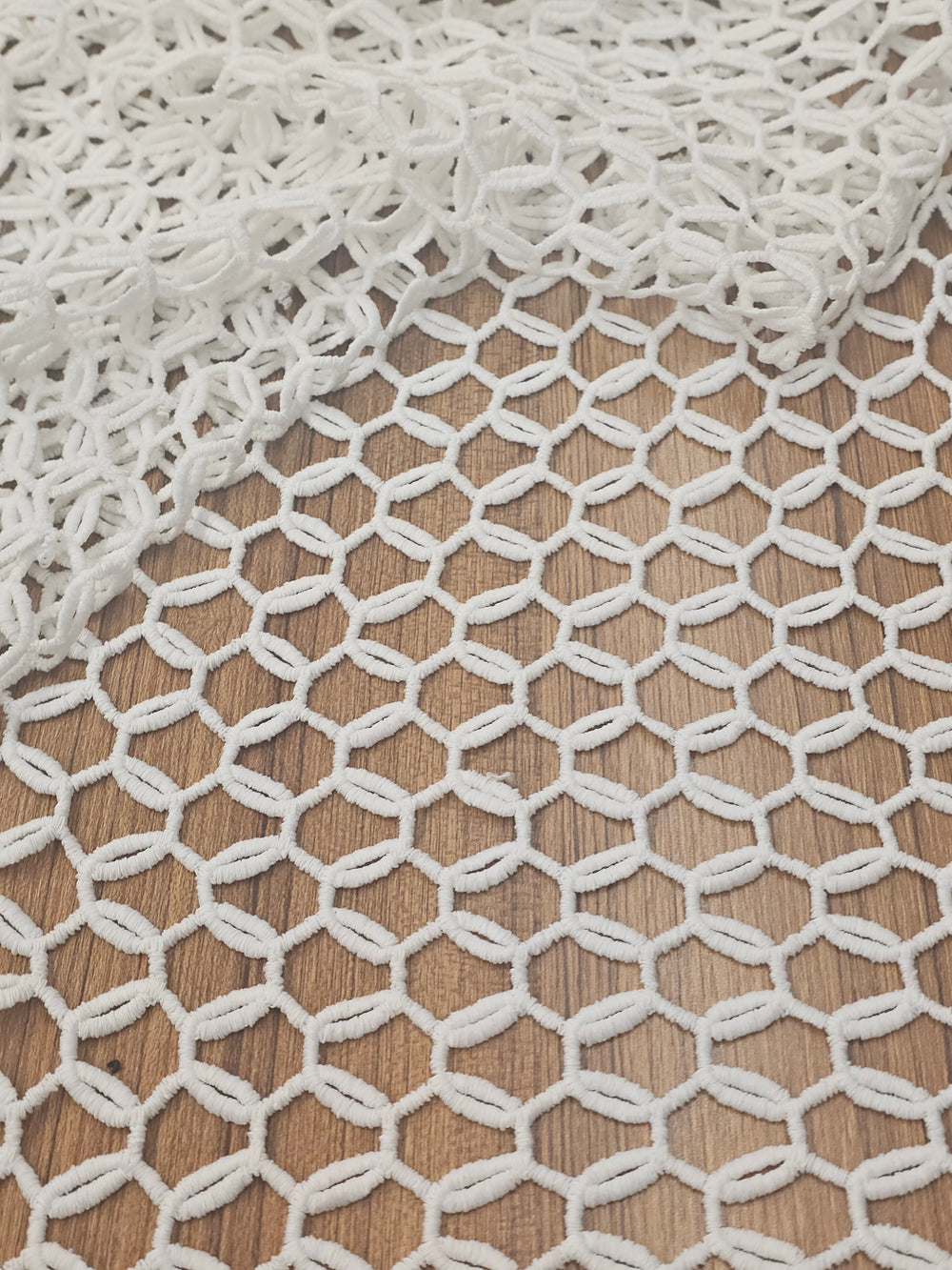 File Kumaş – Geometrik Desenli, Bluzluk, Elbiselik | Çerçiler Kumaş