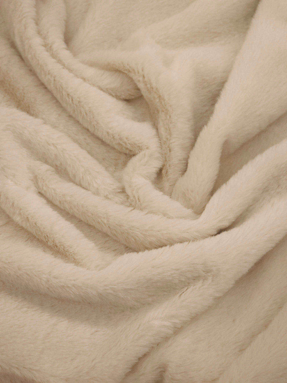 Softy Peluş Kumaş – yüksek dökümlü, Döşemelik, Kostüm, Yastık - Kırlent kılıfı için – Taş Rengi