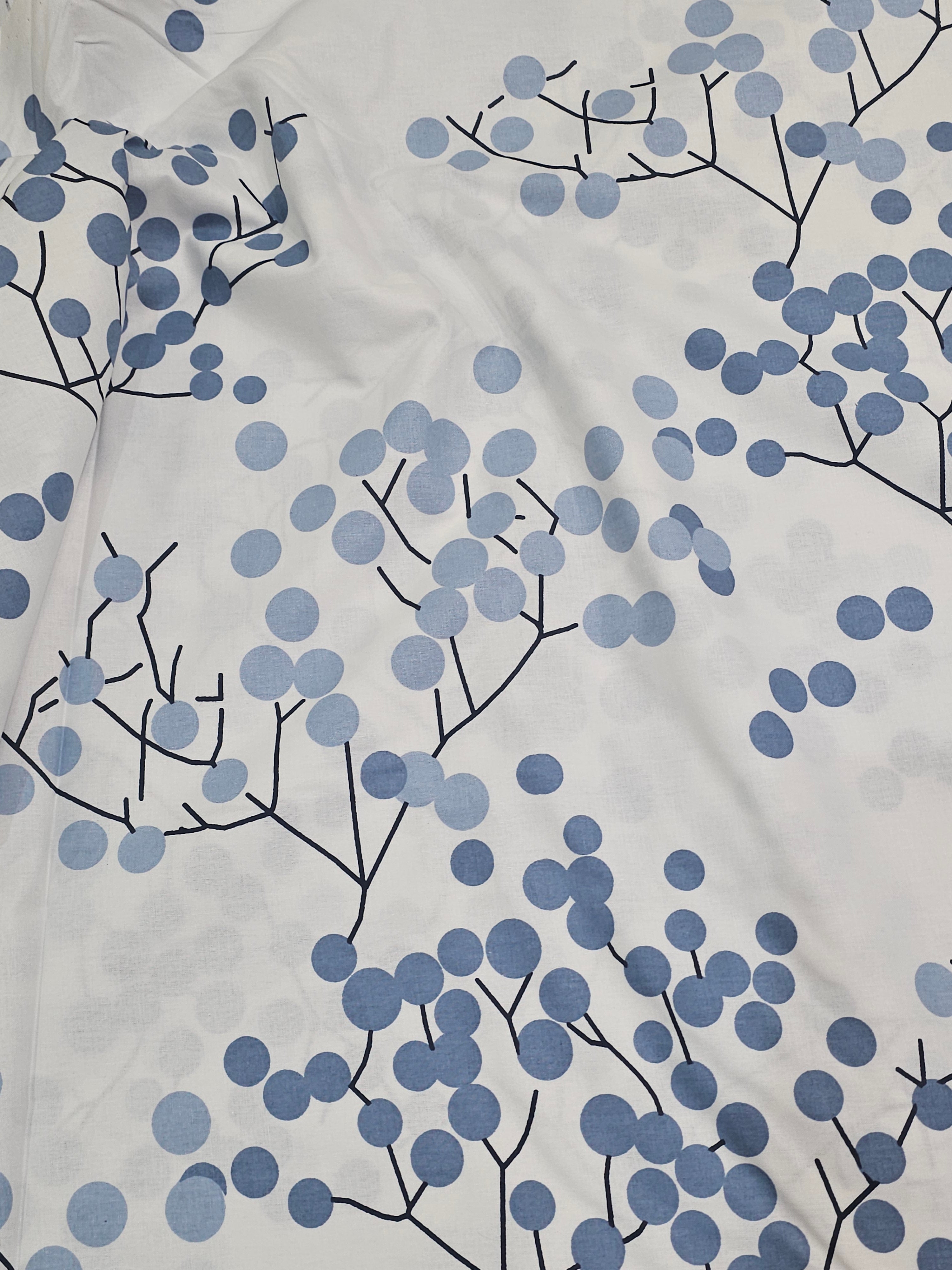 White Spring Branches Patterned Akfil