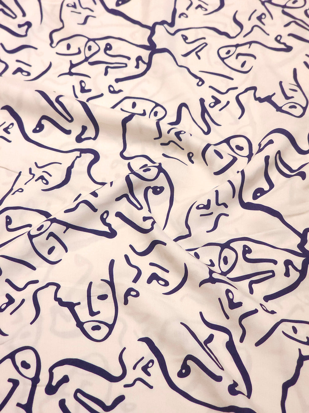 Modern Surat Desenli Viskon Kumaş
