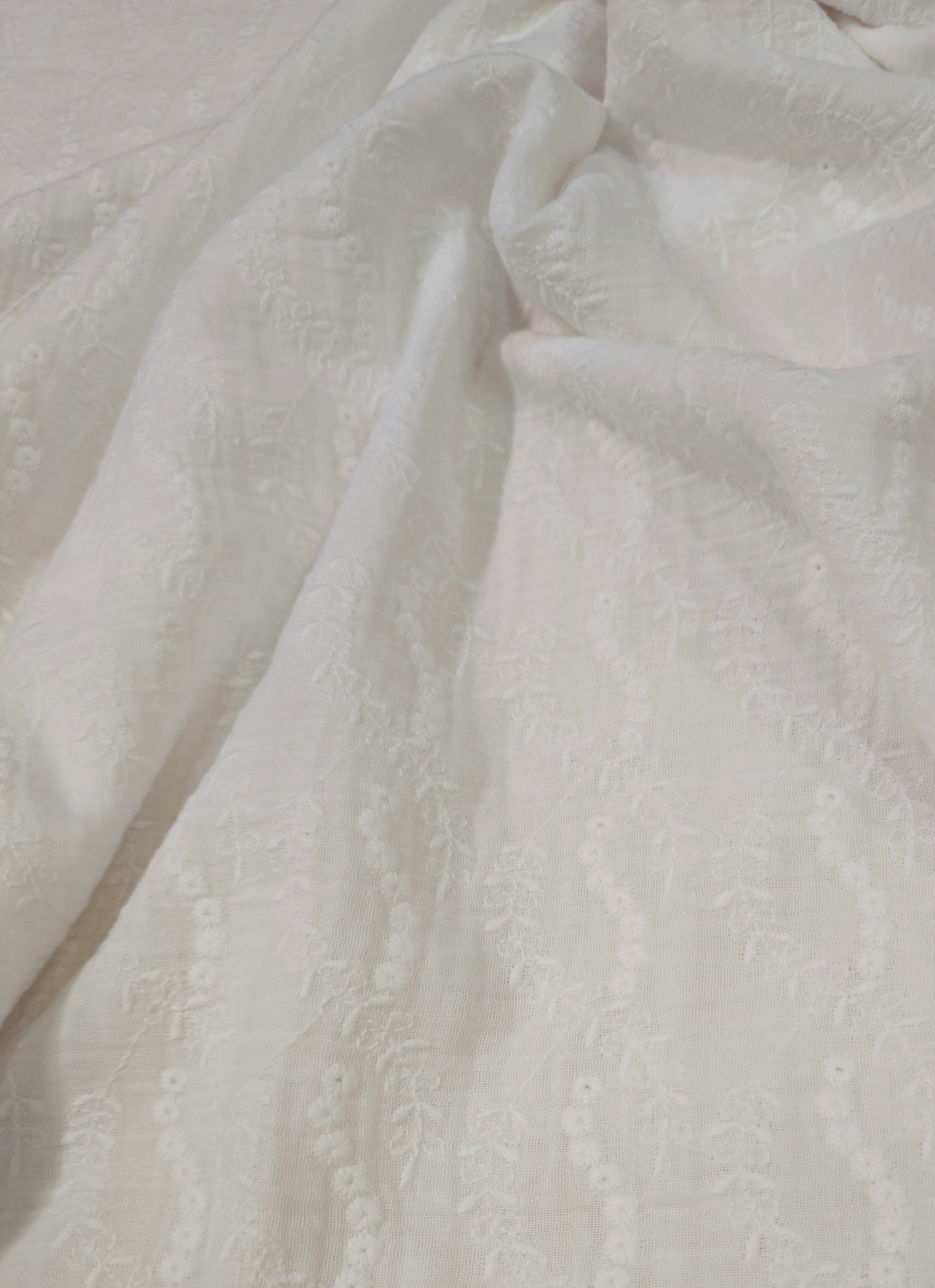 Double-Layer Muslin with Embroidered Bud Flower Frills