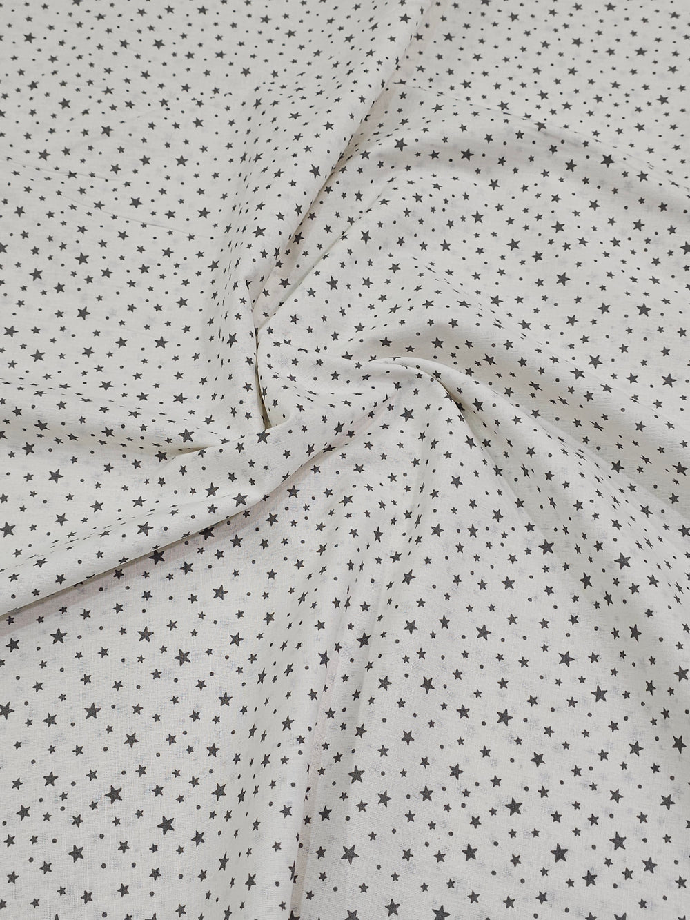 Poplin Kumaş – Geometrik Desenli, Hafif, Pürüzsüz, Eteklik, Elbiselik | Çerçiler Kumaş