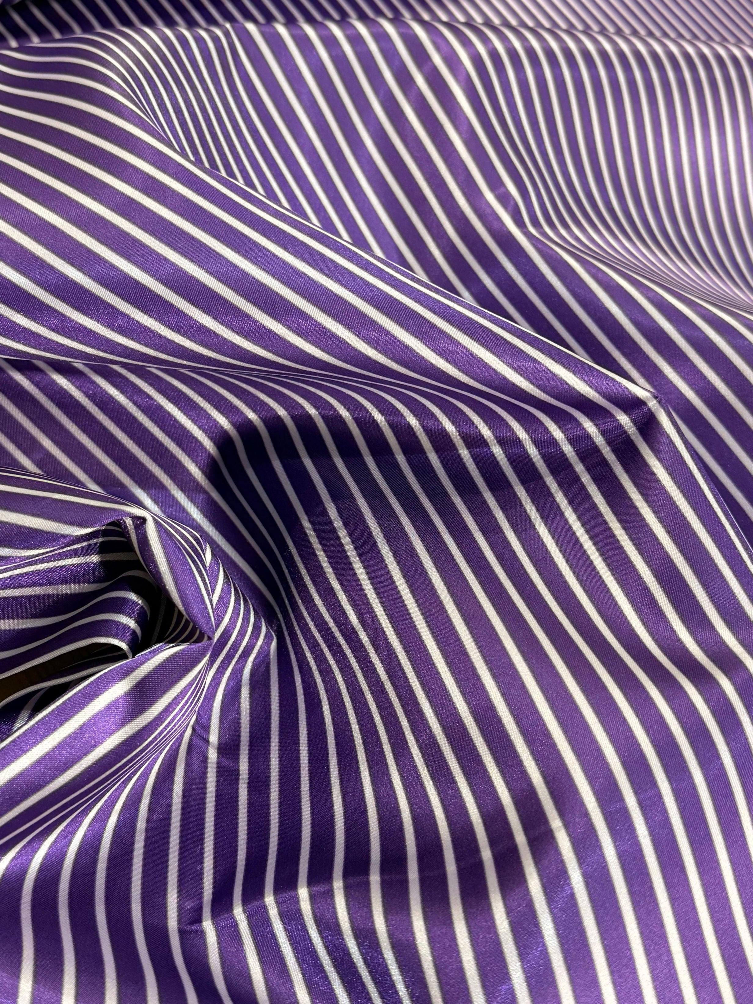 Three-Skirt Fabric with Kutnu Pattern