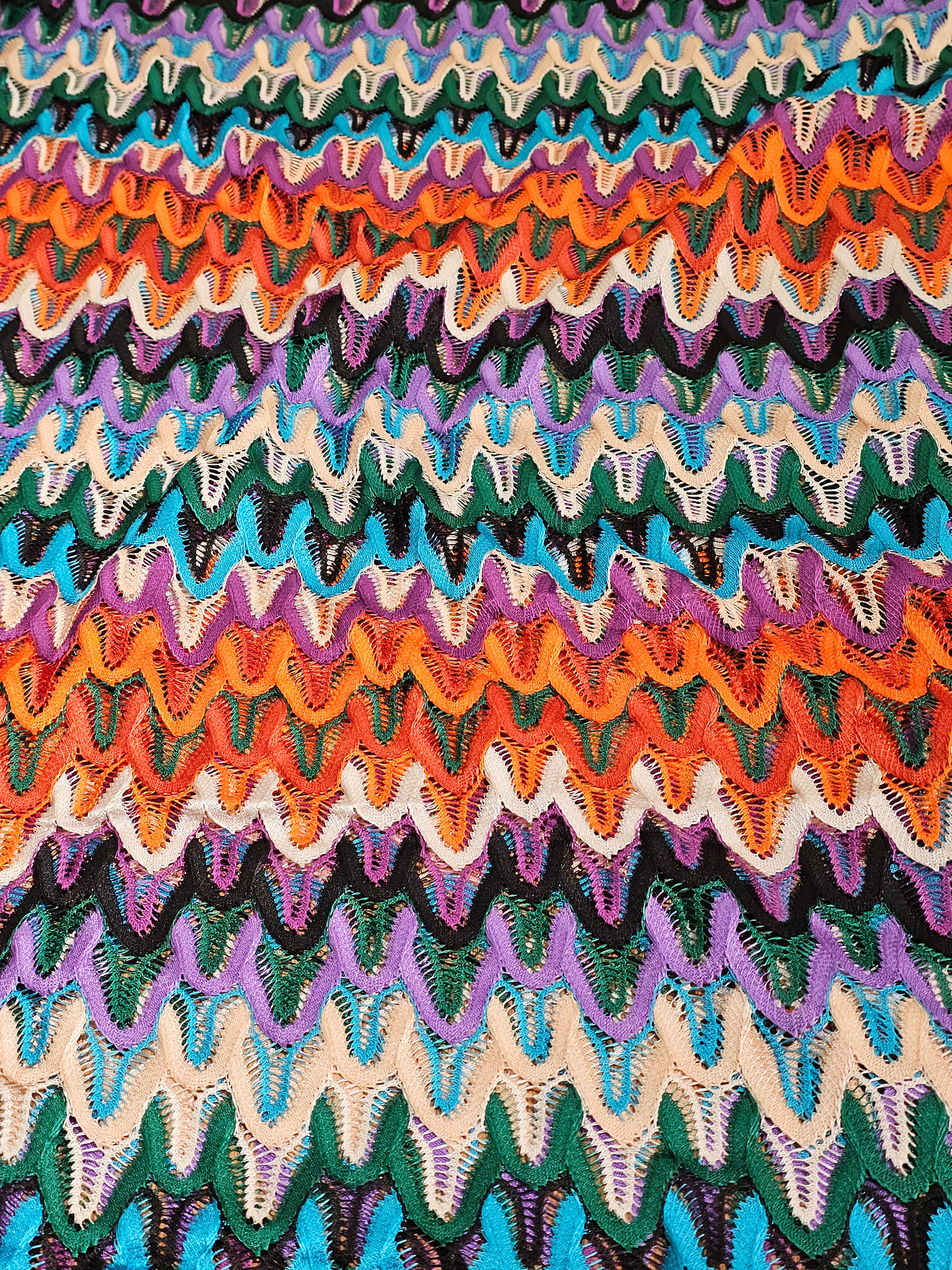 Wavy Missoni Patterned Knitted Fabric