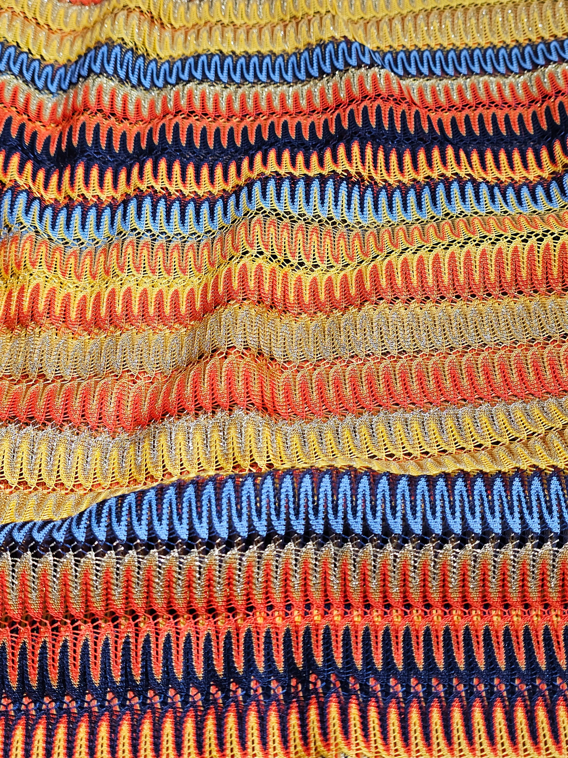 Missoni Kumaş – Geometrik Desenli, Renkli, Esnek, Bluzluk, Elbiselik | Çerçiler Kumaş