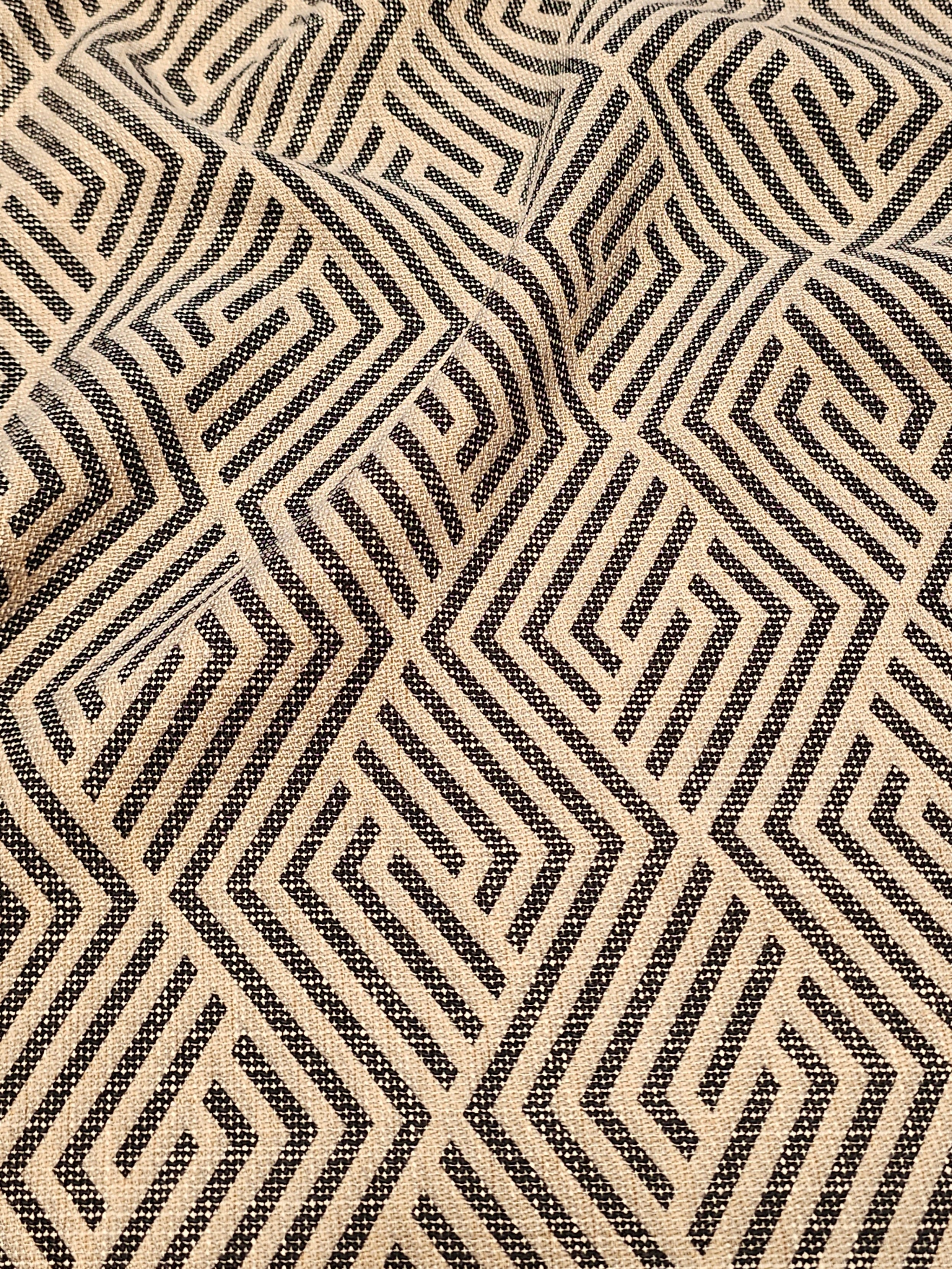 Zigzag Patterned Jabu Linen Fabric