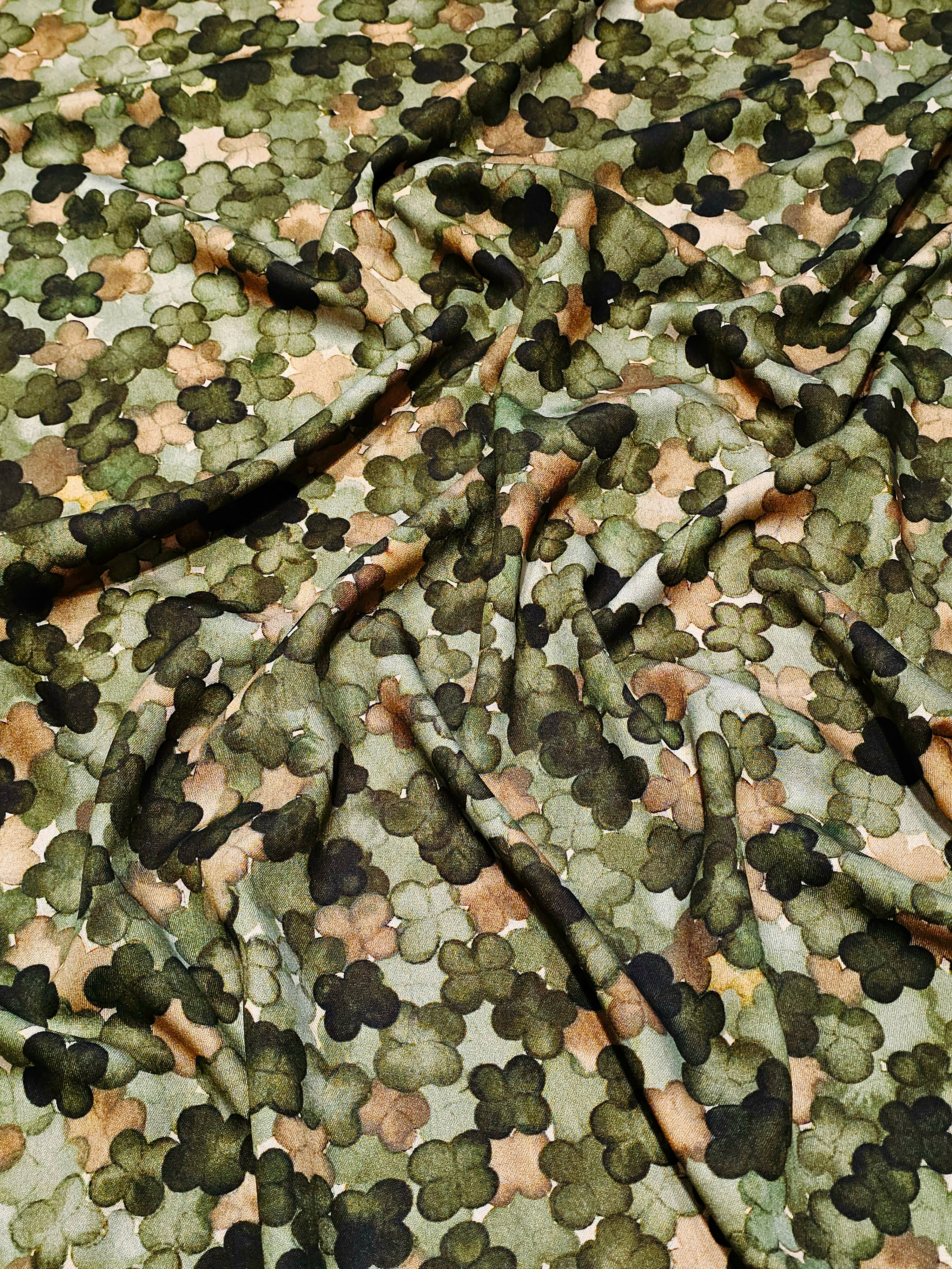 Clover Patterned Belmondo Viscose