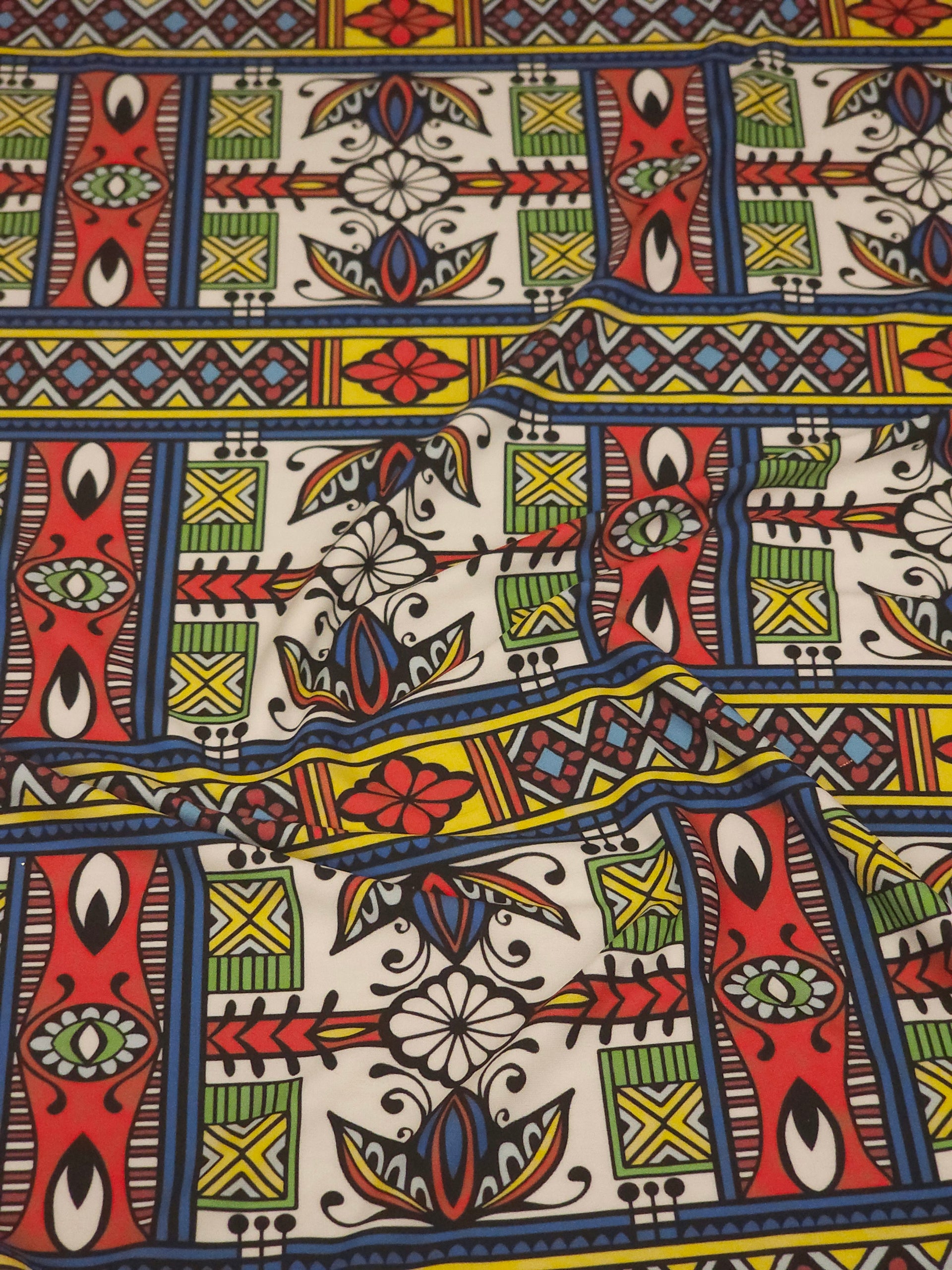 Kilim desenli Venezia örme kumaş, esnek ve akışkan yapılı, bluz ve etek için uygun