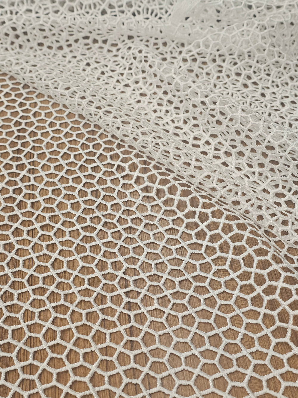 File Kumaş – Geometrik Desenli, Bluzluk, Elbiselik | Çerçiler Kumaş
