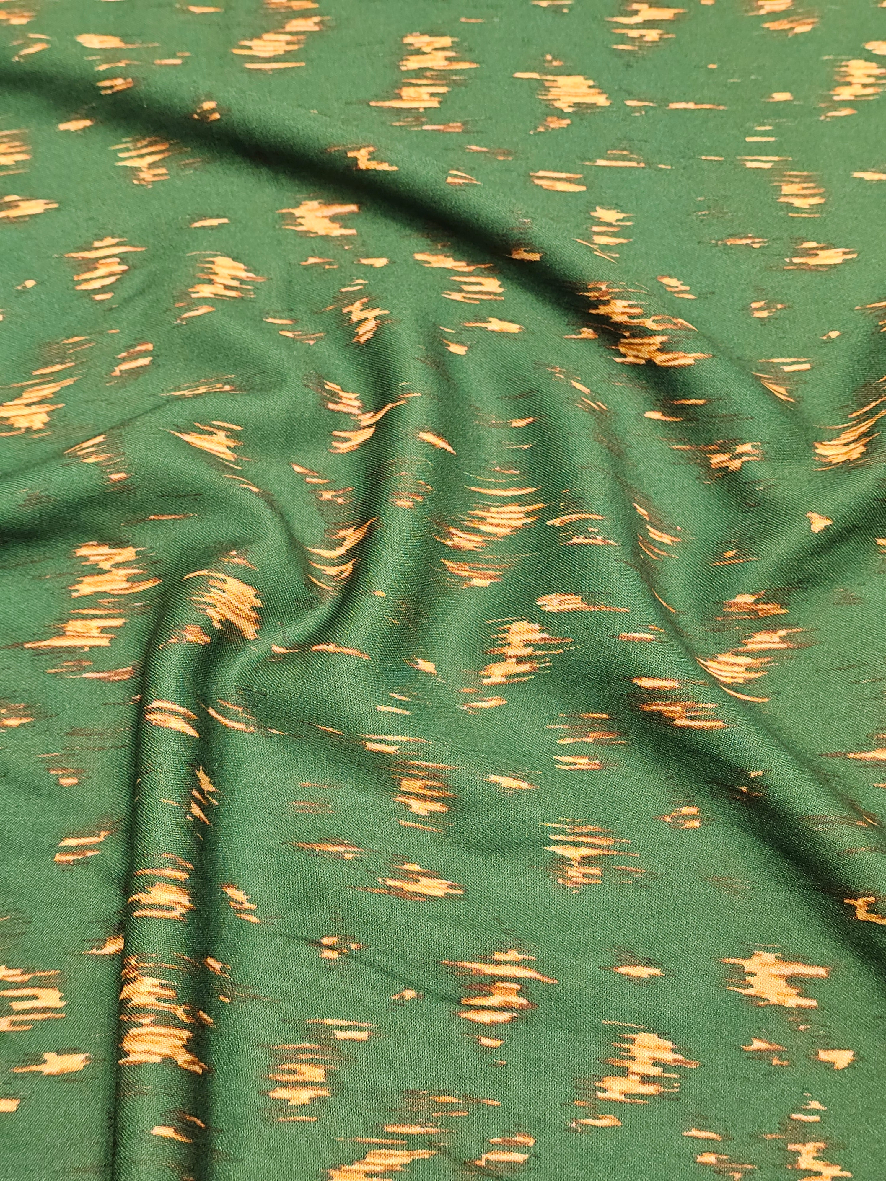 Belmondo Viscose with Gold Ripped Pattern