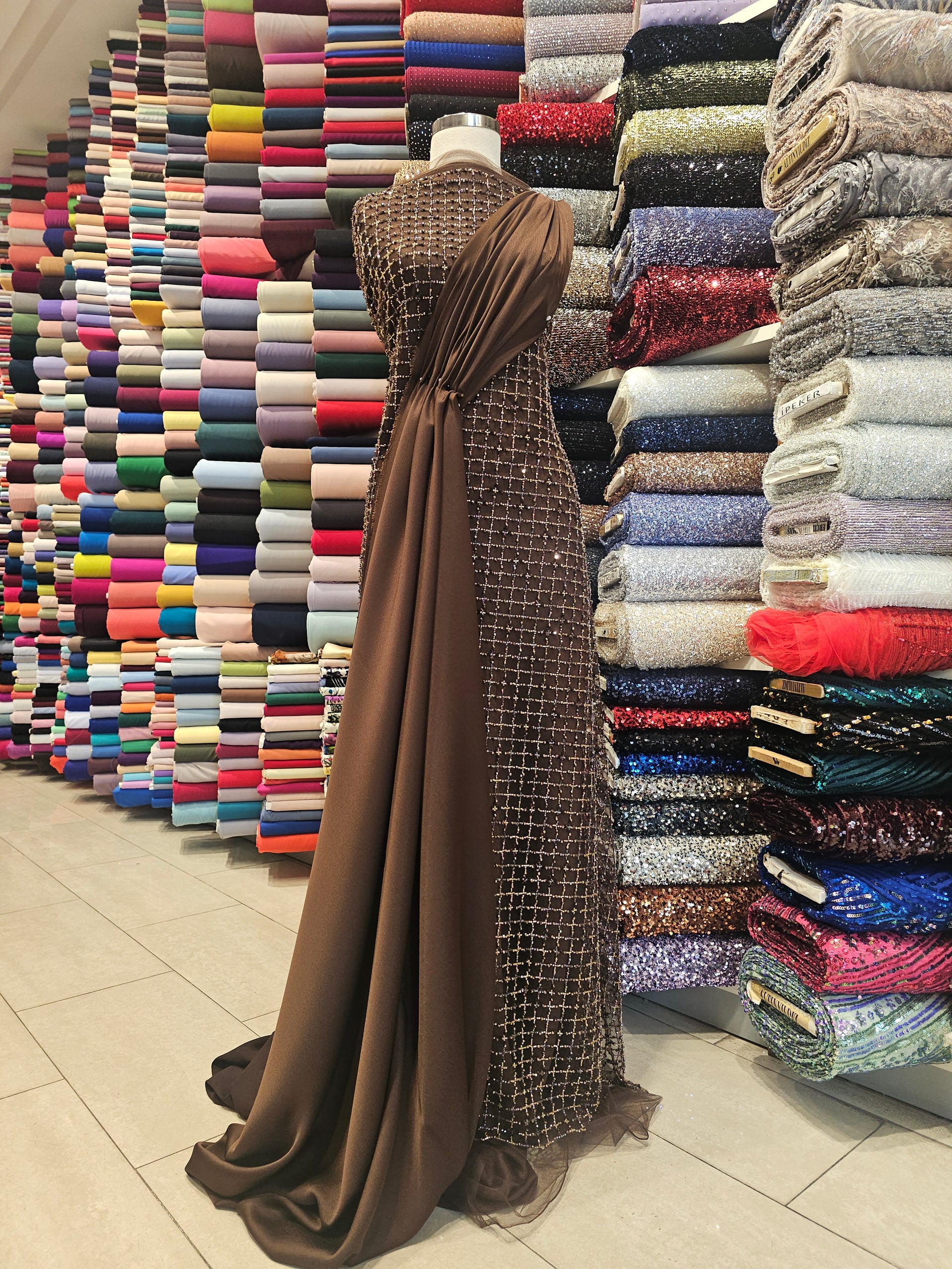 Kare Boncuk İşlemeli Kumaş